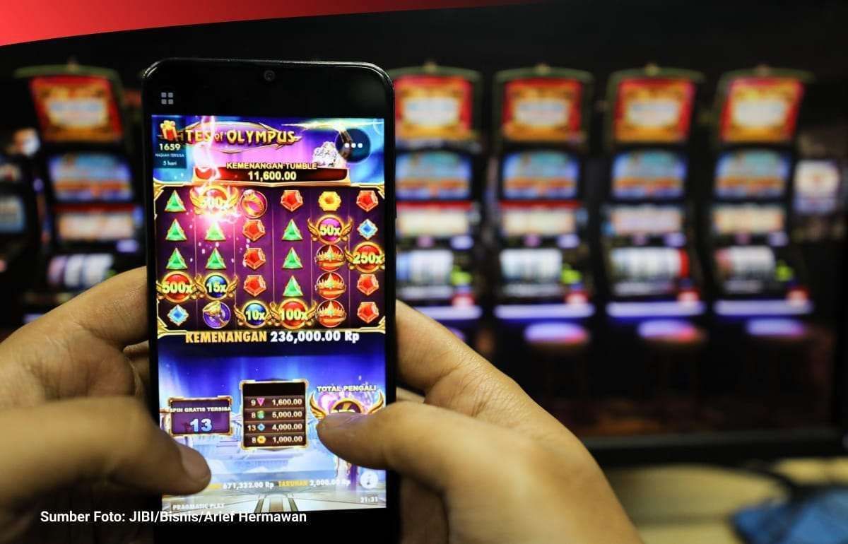 Bonus slot online adalah keuntungan tambahan yang diberikan oleh platform perjudian daring kepada para pemain sebagai